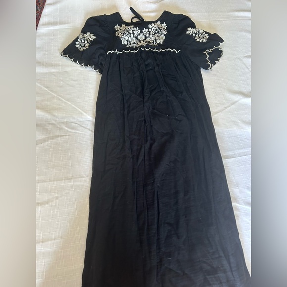 Old Navy Black Dress with White Floral Design - Picture 2 of 8